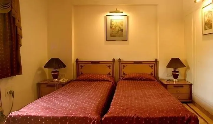 Hotel Benzy Palace - Oda