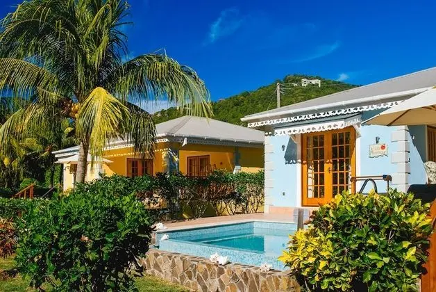 Bequia Beach Hotel Luxury Resort & Spa - Havuz