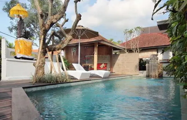 Berawa Beach Residence Canggu - Havuz