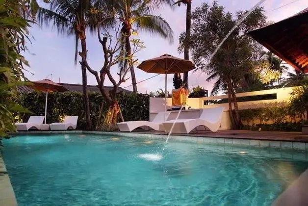 Berawa Beach Residence Canggu - Havuz