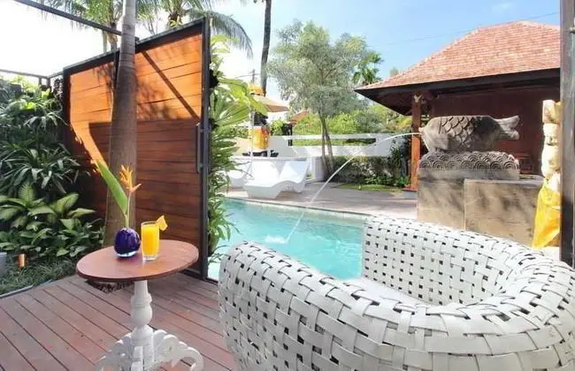Berawa Beach Residence Canggu - Havuz