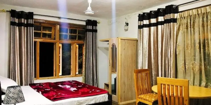 Bercha Guest House Dorkhan Hunza - Oda