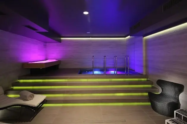 BERDS Chisinau Mgallery Hotel Collection - Havuz