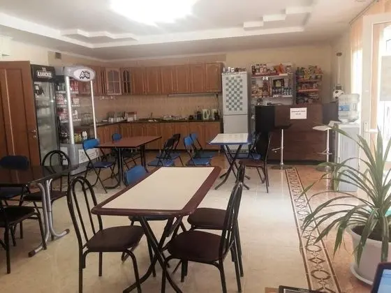 Bereg Solnca - Yerinde Yemek