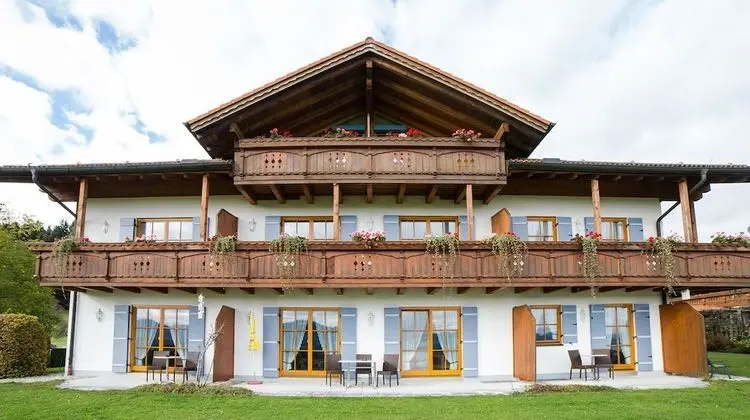 Berggasthof Hotel Weingarten - 1