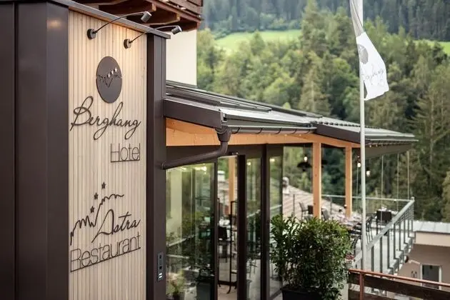 Hotel Berghang - Dış Mekan
