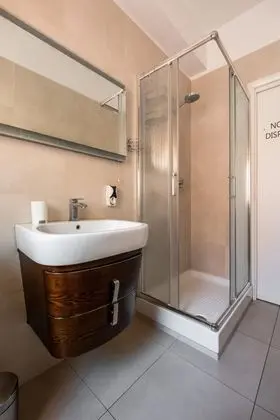 Bergonzoni Modern Apartment by Wonderful Italy - Banyo Özellikleri