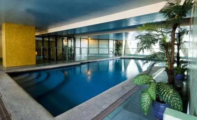 Berjaya Makati Hotel - Havuz