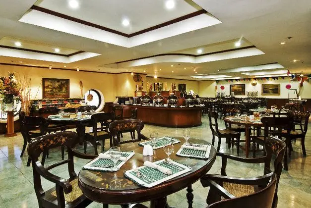 Berjaya Makati Hotel - Yeme / İçme