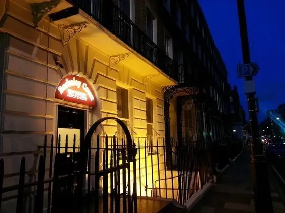 Berkeley Court Hotel - Dış Mekan