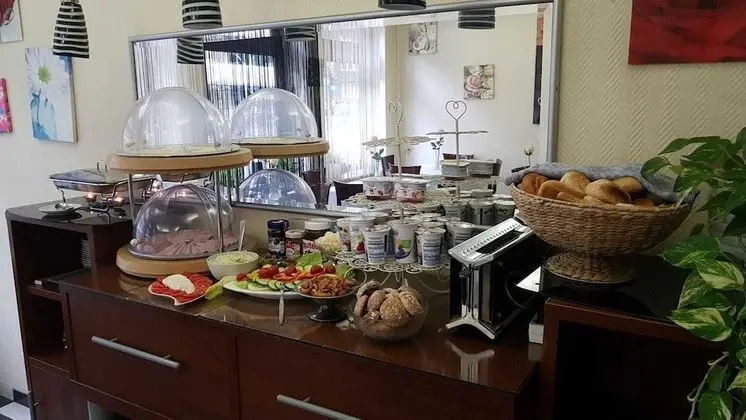 Hotel Berliner Hof - Yerinde Yemek