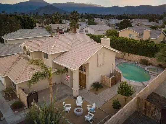 Bermuda by Avantstay Gorgeous Indio Oasis w/ Pool, Hot Tub & Fire Pit! - İç Mekan