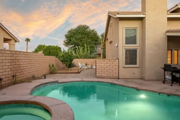 Bermuda by Avantstay Gorgeous Indio Oasis w/ Pool, Hot Tub & Fire Pit! - İç Mekan
