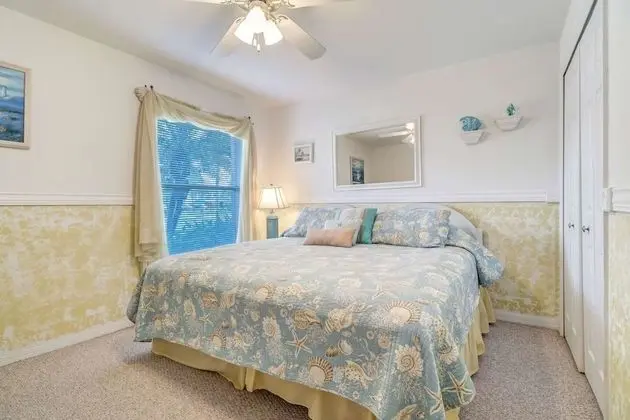 Bermuda Pointe 104 - Oda