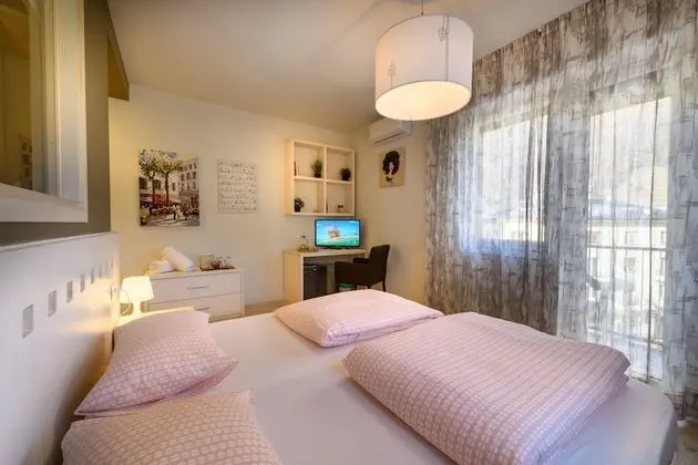 Bernina Express Rooms - Oda