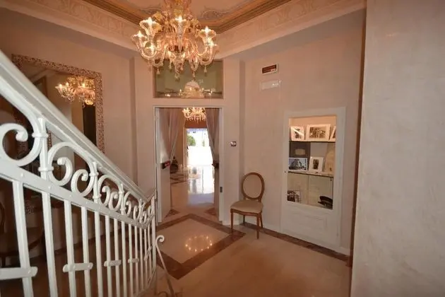 Hotel Villa Bernt - İç Mekan