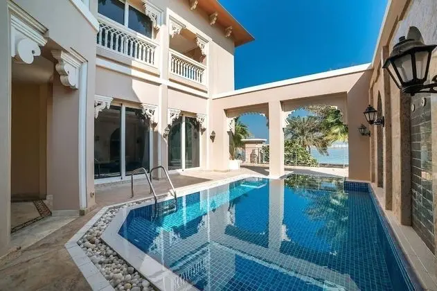 Bespoke Residences - Grandeur Residences - Havuz