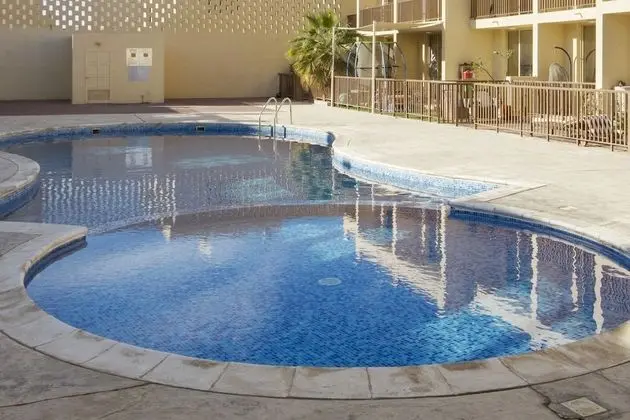 Bespoke Residences - Waikiki Townhouses - Havuz