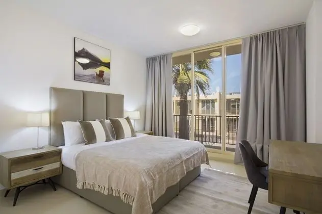 Bespoke Residences - Waikiki Townhouses - Oda