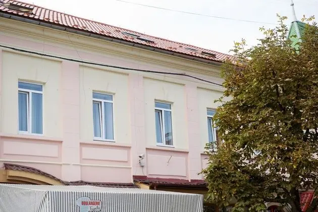 Best Apartments on Kyryla & Mefodia