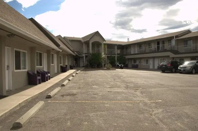 Best Budget Inn Suites Kamloops
