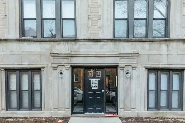 Best Deal 2BR Apt in Lakeview