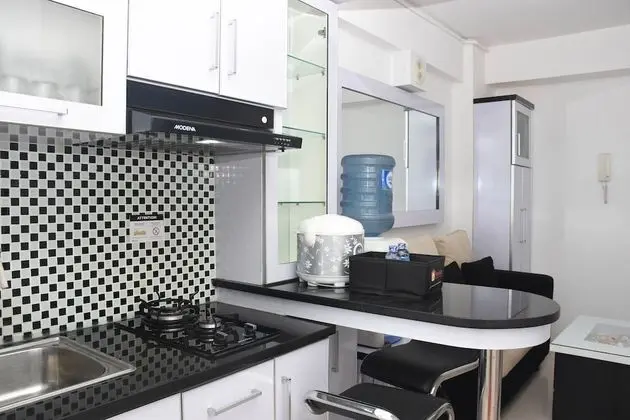 Best Deal And Comfort 2Br At Bassura City Apartment - Mutfak