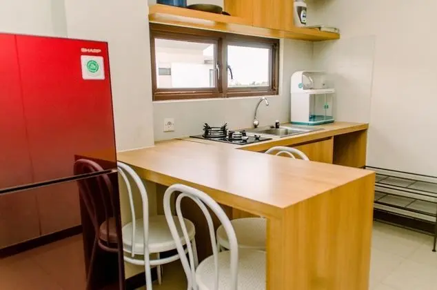 Best Deal And Comfy 2Br At Asatti Apartment Vanya Park - Mutfak
