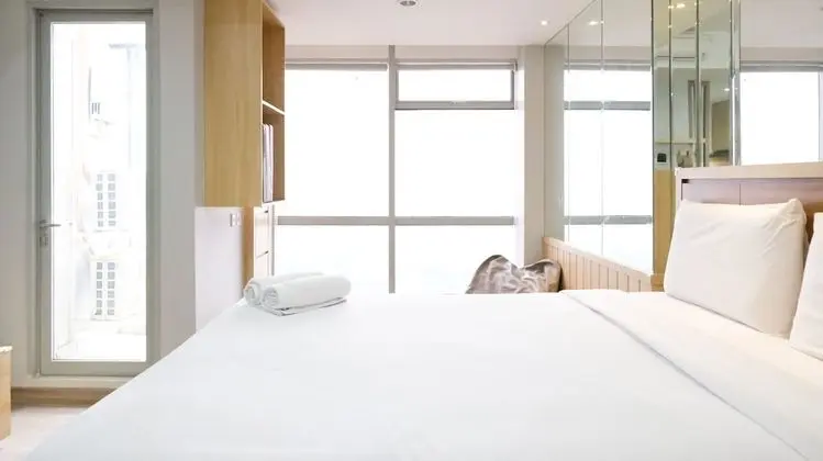 Best Deal And Smart Living Studio At Grand Sungkono Lagoon Apartment - Oda