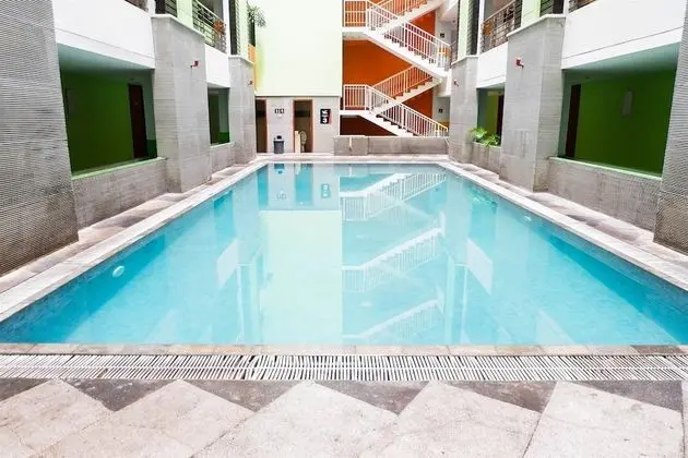 Best Deal Studio Apartment At High Point Serviced - Havuz
