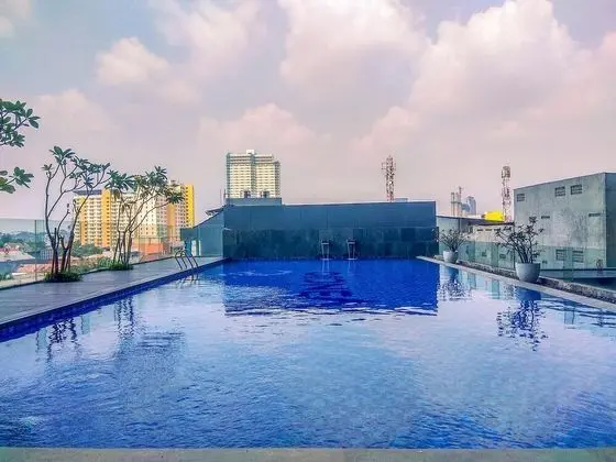 Best Deal Studio at Evenciio Apartment near Campus Area