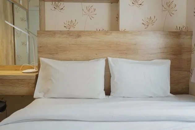 Best Furnished 2BR Mall Access at Green Pramuka Apartment