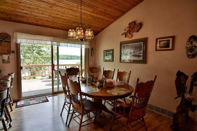 Best Home on Lake Namakagon - Mutfak