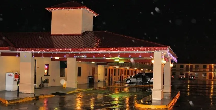 Best Inn Booneville - Dış Mekan