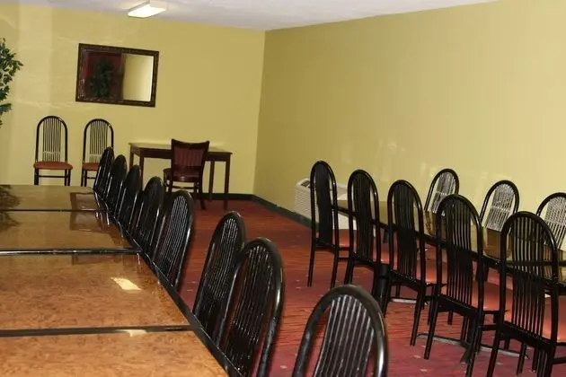 Best Inn Booneville - İş / Konferans