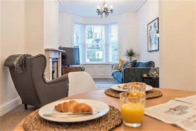 Best Location Town Centre House 2 - Oda Düzeni