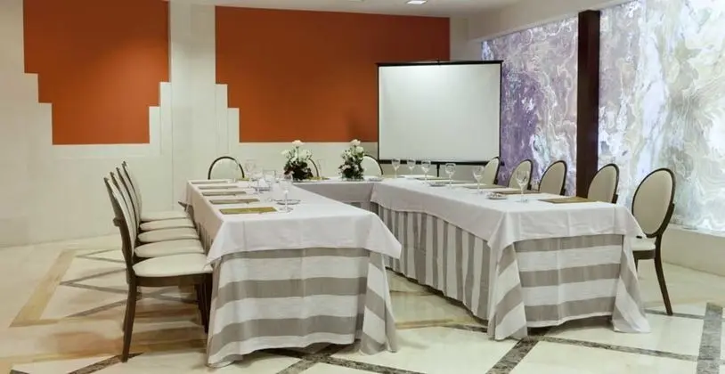 Hotel Best Osuna - İş / Konferans
