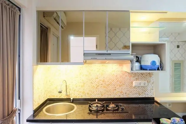 Best Price 2BR at Bassura City Apartment - Mutfak