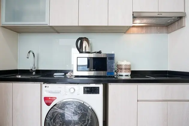 Best Price and Comfortable 2BR Apartment at Menteng Park - Mutfak