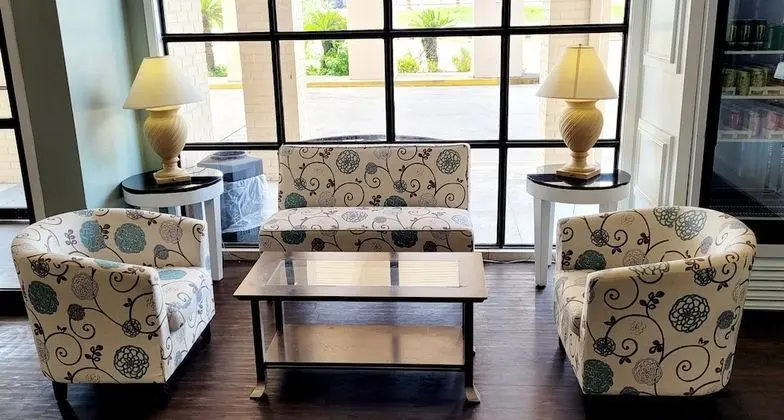Best Price Motel and Suites - Lobi