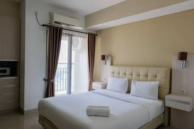 Best Price Studio Apartment at Atria Residence near Mall