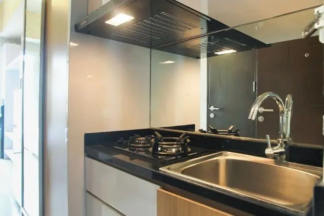 Best Price Studio Apartment at Mustika Golf Cikarang - Mutfak