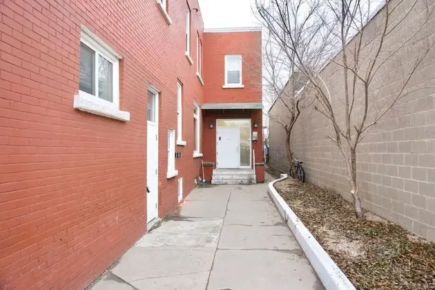 The Best Rental in Moose Jaw Large 2-br Parking Coffee