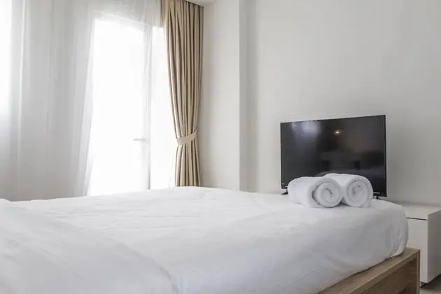 Best And Simply Clean Studio Signature Park Grande Apartment - Oda