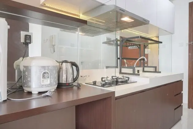 Best Studio With Comfortable Design At Signature Park Grande Apartment - Mutfak