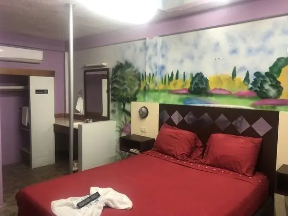 Best Time Inn Hotel - Car Rental