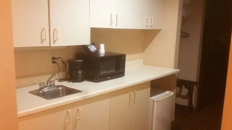 Best Value Inn & Suites Parry Sound - Mutfak