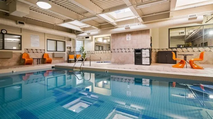 Best Western Airport Inn - Havuz