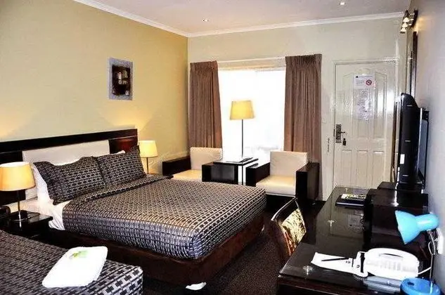 Best Western Airport Motel And Convention Centre
