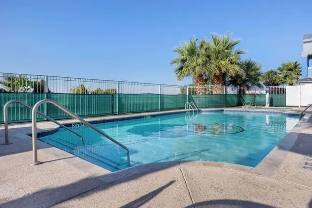 Best Western Anthony/West El Paso - Havuz